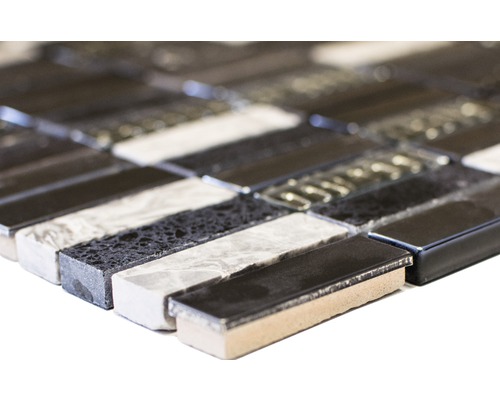 Mosaikfliese aus Glas und Naturstein