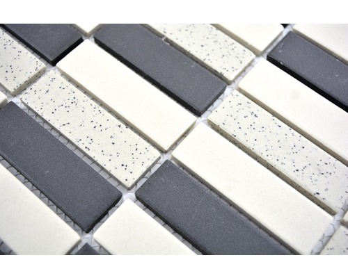 Mosaikfliesen mit rechteckiger Form in unterschiedlichen Designs