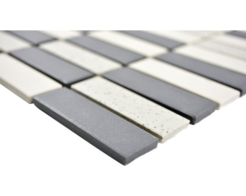 Mosaikfliese aus Keramik mit rechteckigen Steinen