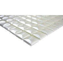 Quadratische Mosaikfliesen aus Glas