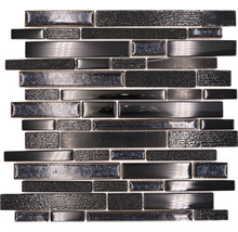 Mosaikfliese mit unterschiedlichen Texturen und Formen
