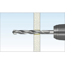 Bohrer bohrt durch Material