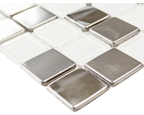 Mosaikfliese aus Glas und Metall