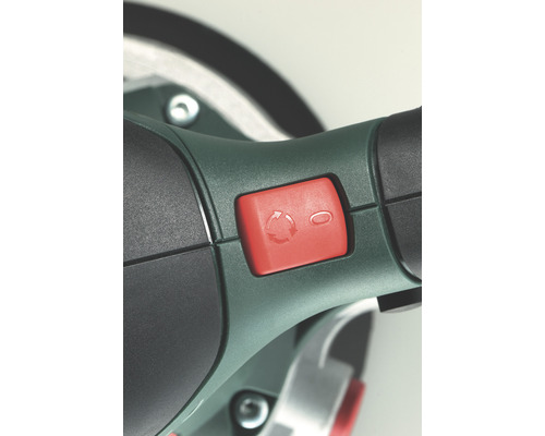 Detailansicht eines Werkzeugs mit rotem Schalter für Rotationsfunktion