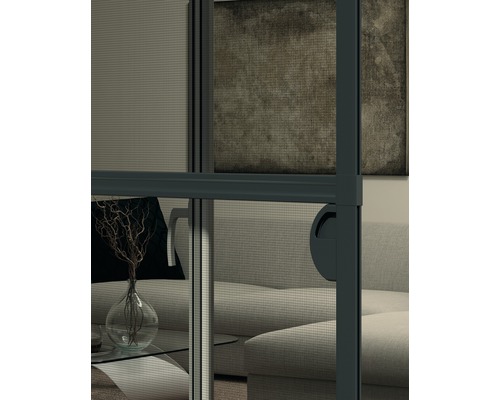 Nahaufnahme einer Insektenschutztür in einem Wohnraum