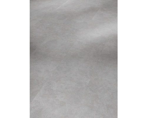 Bodenfläche mit verlegten Vinyl Fliesen