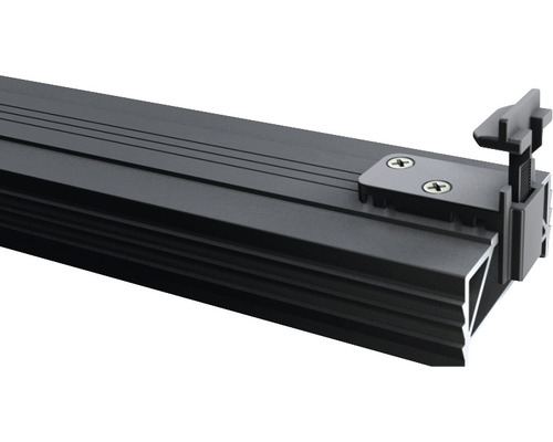 Aluminiumprofil mit Befestigungselement