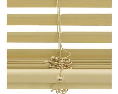 Geschlossene Jalousie mit Zugschnur