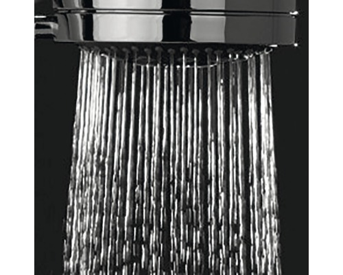 Duschkopf mit fließendem Wasser