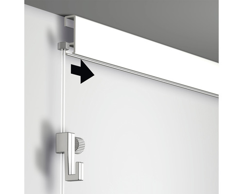 Befestigung einer Galerieschiene mit Aufhängeset an der Decke