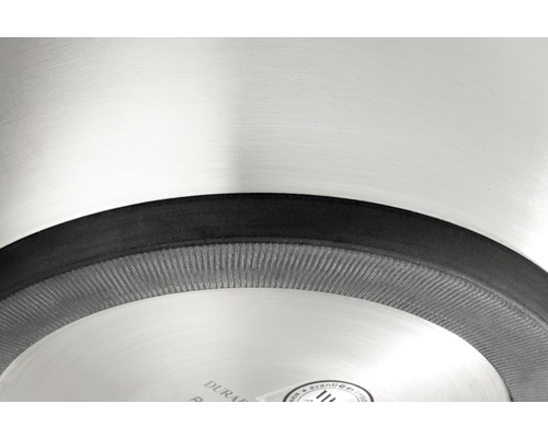 Detailansicht eines Topfes mit gerilltem Rand und Dichtung