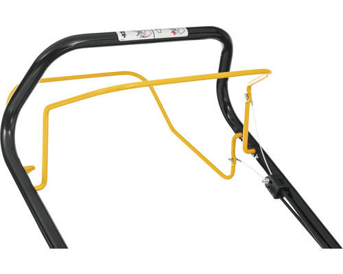 Detailansicht des Griffs eines Rasenmähers