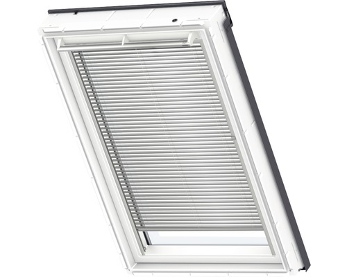 Dachfenster mit Jalousie zur Lichtregulierung