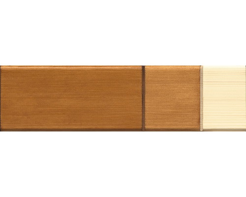 Holzprofile mit unterschiedlicher Oberflächenbehandlung