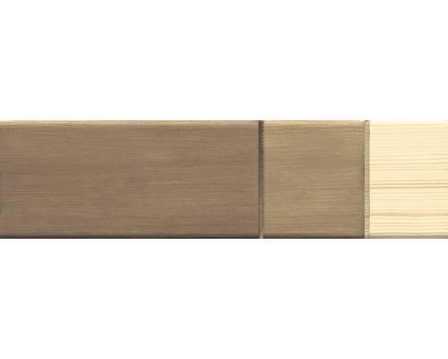 Holzprofil mit farblicher Behandlung