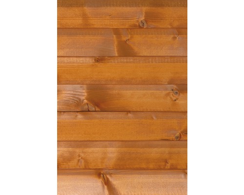 Holzfassade mit horizontalen Brettern