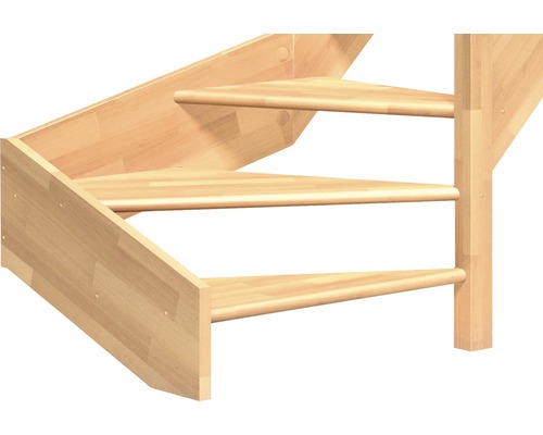 Detailaufnahme einer Holztreppe mit gewendelten Stufen