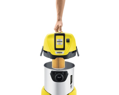 Demontierter Mehrzwecksauger von Kärcher zur Filterwartung