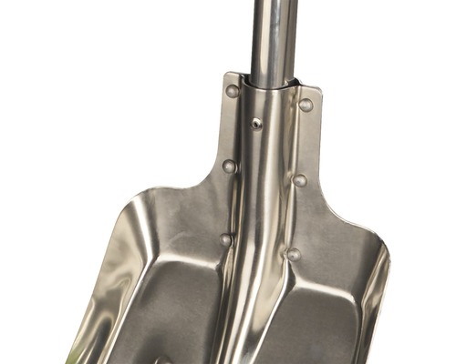 Detailansicht einer Schneeschaufel aus Metall