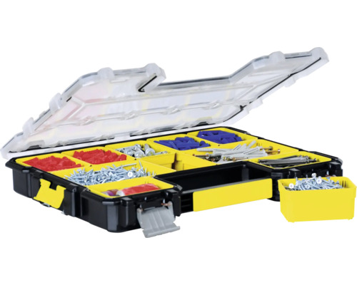 Offener Sortimentskasten mit Schrauben, Dübeln und anderen Kleinteilen