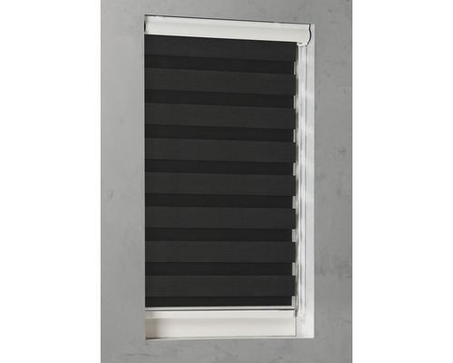 Rollo mit horizontalen Streifen zur Fensterdekoration