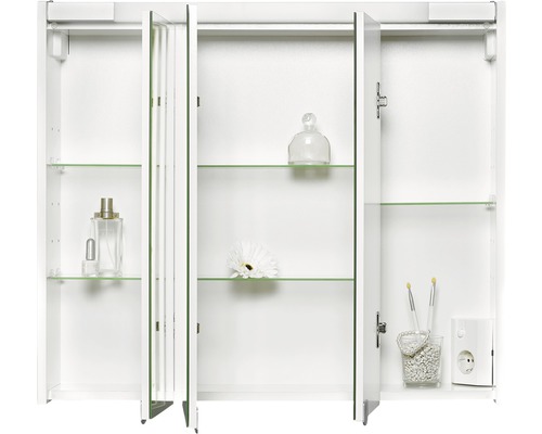 Weißer Spiegelschrank mit offenen Türen und Glasablagen für das Badezimmer