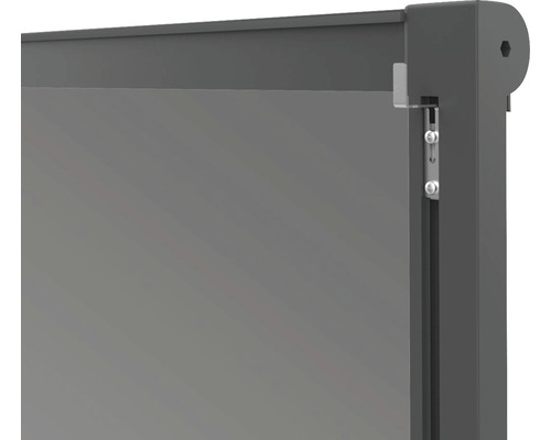 Detailansicht eines Rollladens mit Befestigung