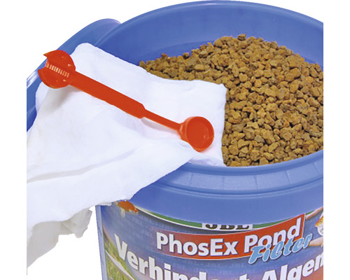Algenvorbeugung JBL PhosEx Pond Filter 1 kg JBL PhosEx Pond Filter in einem Eimer mit Dosierlöffel und Filtersack zur Algenbekämpfung