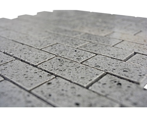 Graue Mosaikfliesen im Querformat