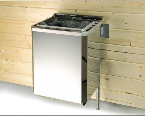 Saunaofen an einer Holzwand montiert, gefüllt mit Saunasteinen