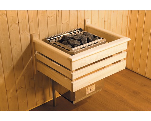 Saunaofen mit Steinen und Holzverkleidung