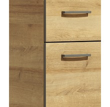 Detailansicht eines Holzschranks mit zwei Schubladen und Griffen
