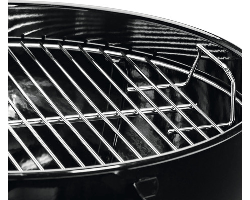 Grillrost aus Metall im Holzkohlegrill