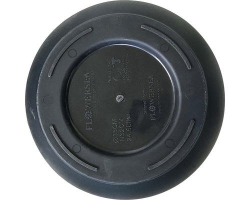 Unterseite eines Blumentopfes mit Größenangaben