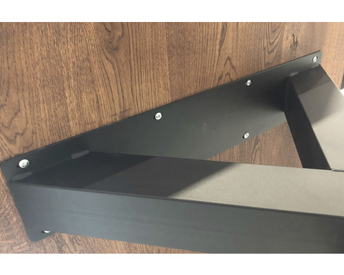 Schwarze Regalwinkelhalterung zur Wandbefestigung