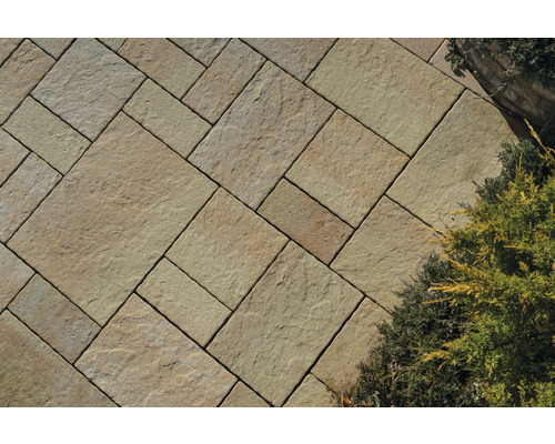 Verlegung von Terrassenplatten aus Stein