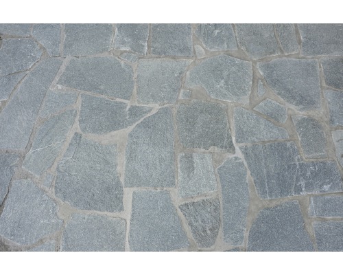 Muster von Polygonalplatten aus Naturstein für den Außenbereich