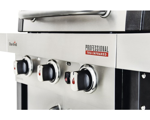 Detailansicht eines Grills mit Drehknöpfen und dem Char-Broil Professional Tru-Infrared Logo