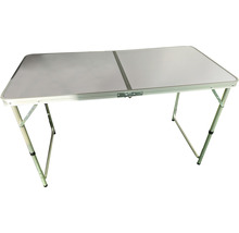 Klapptisch aus Aluminium mit verstellbaren Beinen