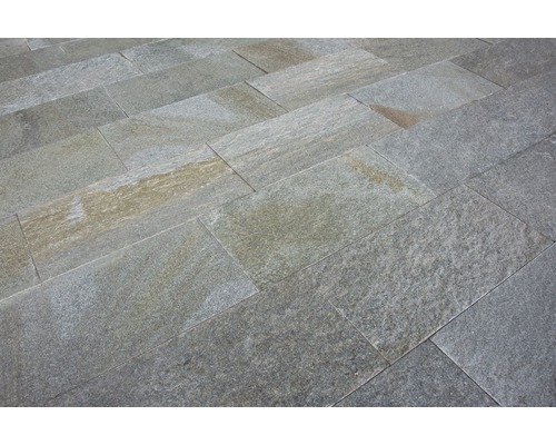 Verlegung aus Natursteinfliesen