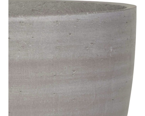 Detailansicht eines Pflanzgefäßes aus Beton