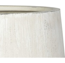 Detailaufnahme eines Pflanzgefäßes mit rauer Oberfläche