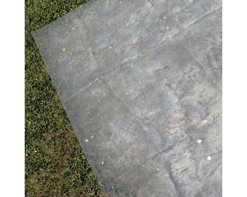 Transparente Bauplane auf Rasen