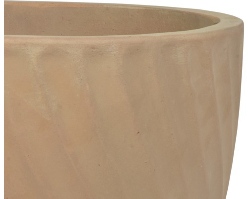 Detailansicht eines Pflanzgefäßes aus Terrakotta