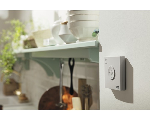 Raumansicht mit elektronischem Steuerelement für Velux Dachfenster