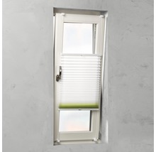 Fenster mit Plissee zur Fensterdekoration und zum Schutz vor Sonneneinstrahlung