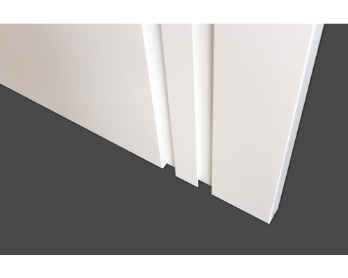 Nahaufnahme einer Innentür mit Zarge