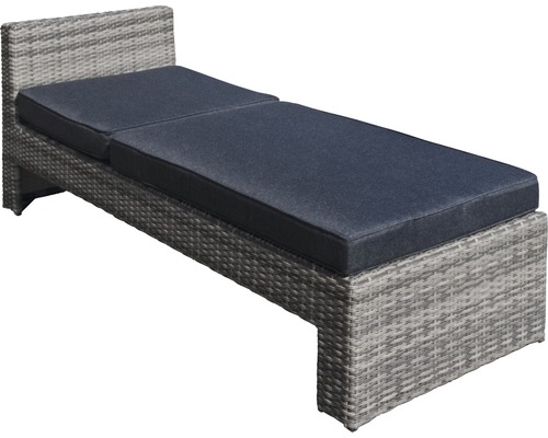 Gartenliege aus Polyrattan mit Auflage
