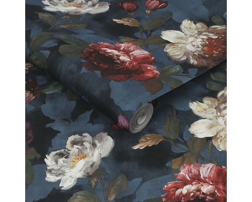 Tapetenrolle mit Blumenmuster für die Wandgestaltung