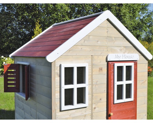 Spielhaus aus Holz mit Fenster, Tür und rotem Dach